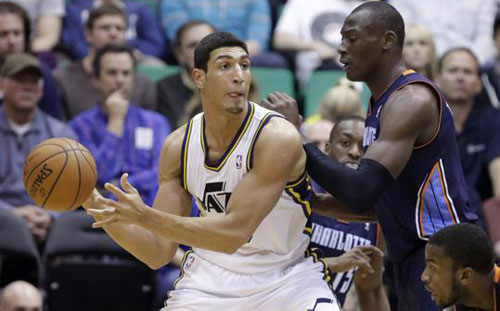 Turkish Center Enes Kanter Posts 20-20 in Rare Start