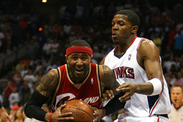 Mo Williams signs with Cleveland, Joe Johnson on his way