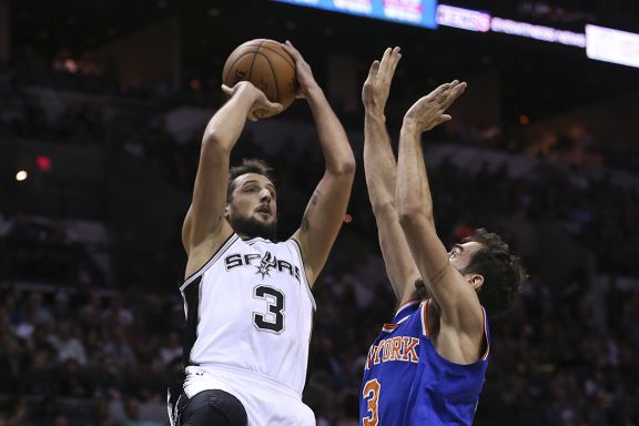 Without Big 4, Spurs send Knicks to 10th Straight Loss 109-95