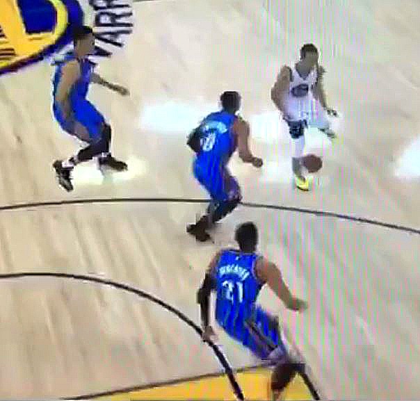 Steph Curry freezes Russell Westbrook, Thunder with left-handed yo-yo dribble