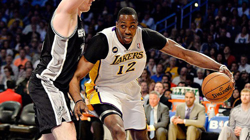 Dwight Howard Ejected as Spurs Sweep Lakers